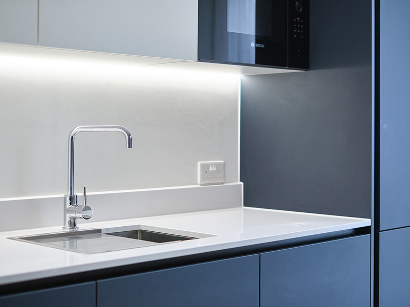 Ecole kitchen