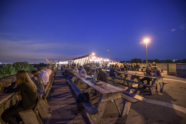 Franks Rooftop D810047